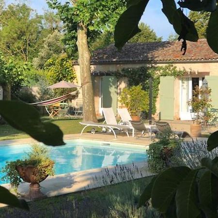 Gite 2-4 Couchages Situe Dans Un Magnifique Jardin Saint-Vivien  外观 照片